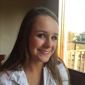 Meet your Posher, Kendra